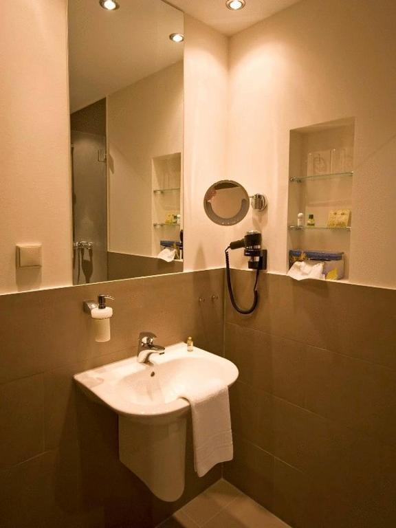 Berghotel Johanneshoehe Зиген Экстерьер фото