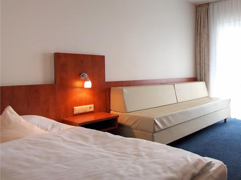 Berghotel Johanneshoehe Зиген Экстерьер фото